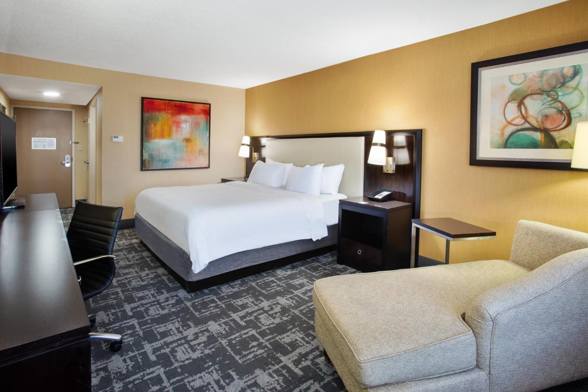 คราวน์ พลาซา กรีนวิลล์ Hotel ภายนอก รูปภาพ