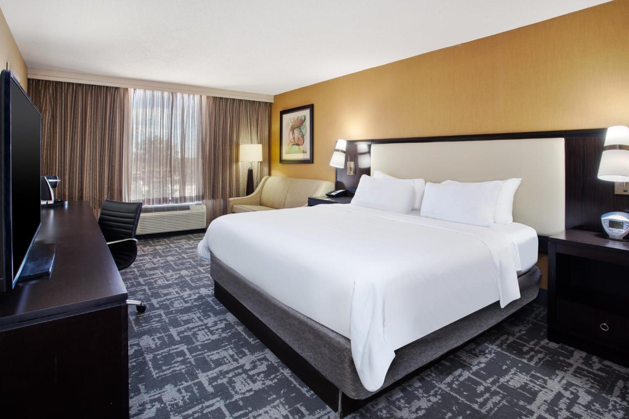 คราวน์ พลาซา กรีนวิลล์ Hotel ภายนอก รูปภาพ