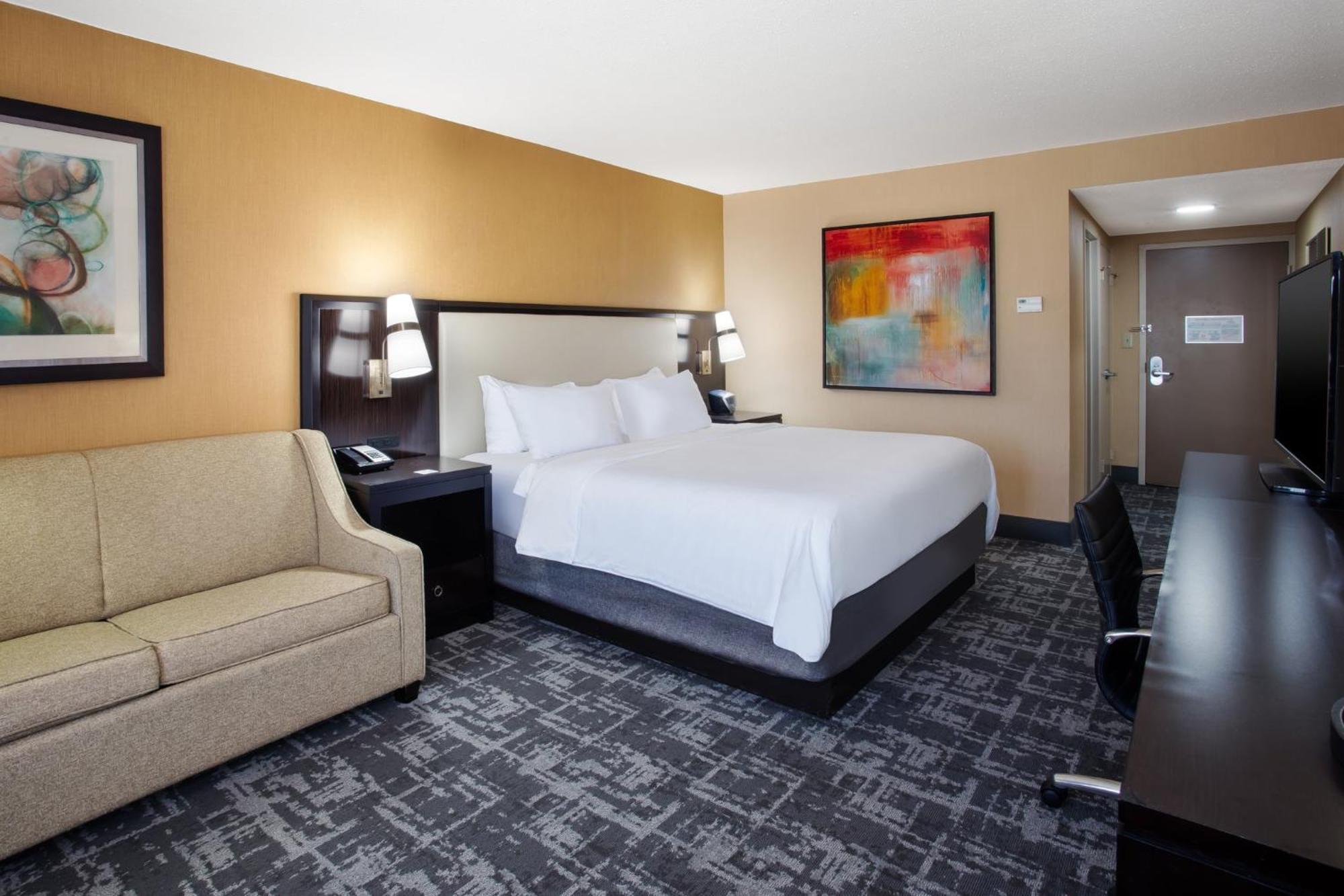 คราวน์ พลาซา กรีนวิลล์ Hotel ภายนอก รูปภาพ